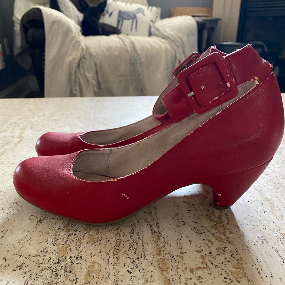 Chelsea Crew Delicious Red Leather Sandals Size 38